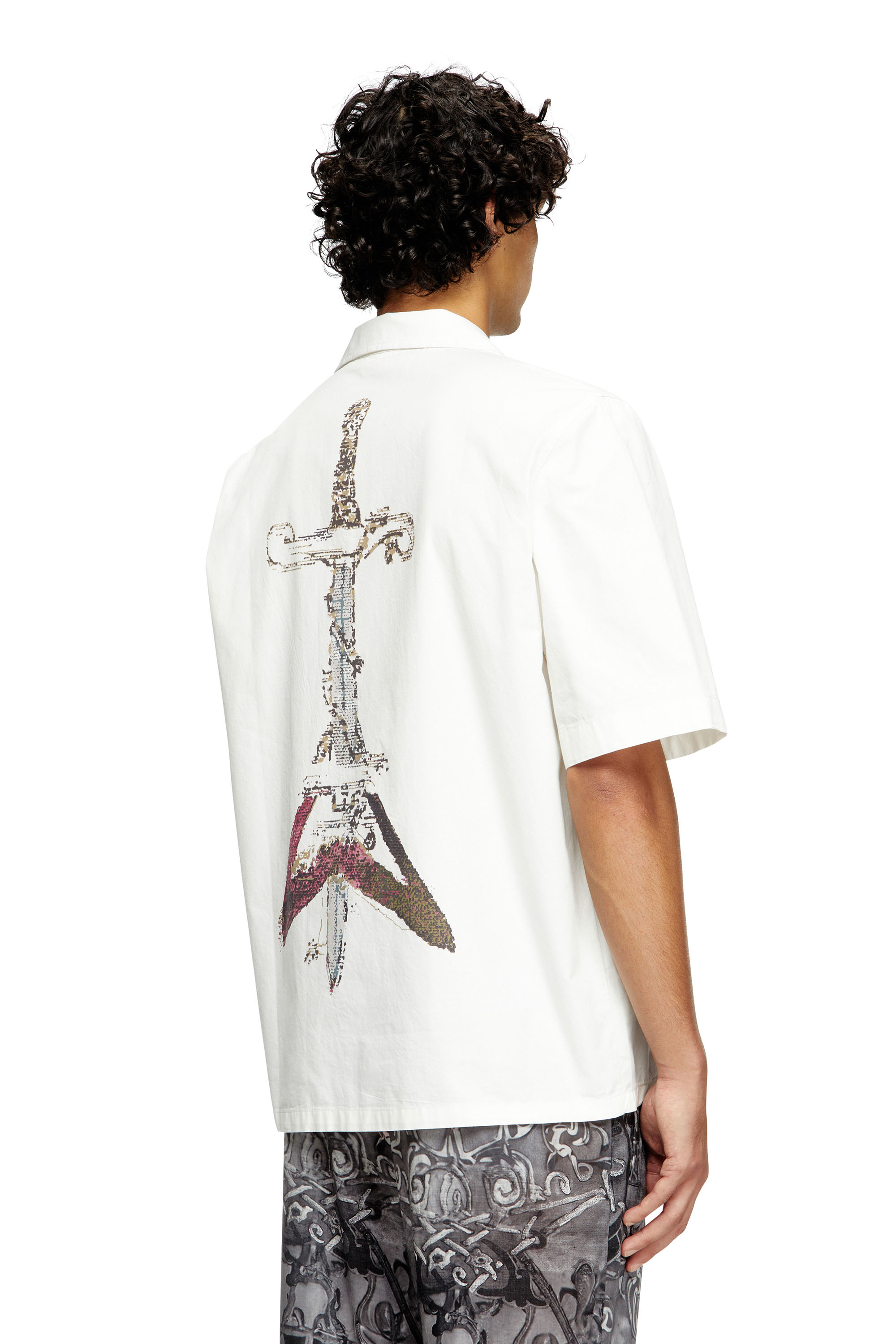 Diesel - S-BRACK-A-HGBS, Camicia con stampa spada Uomo in Bianco - 4