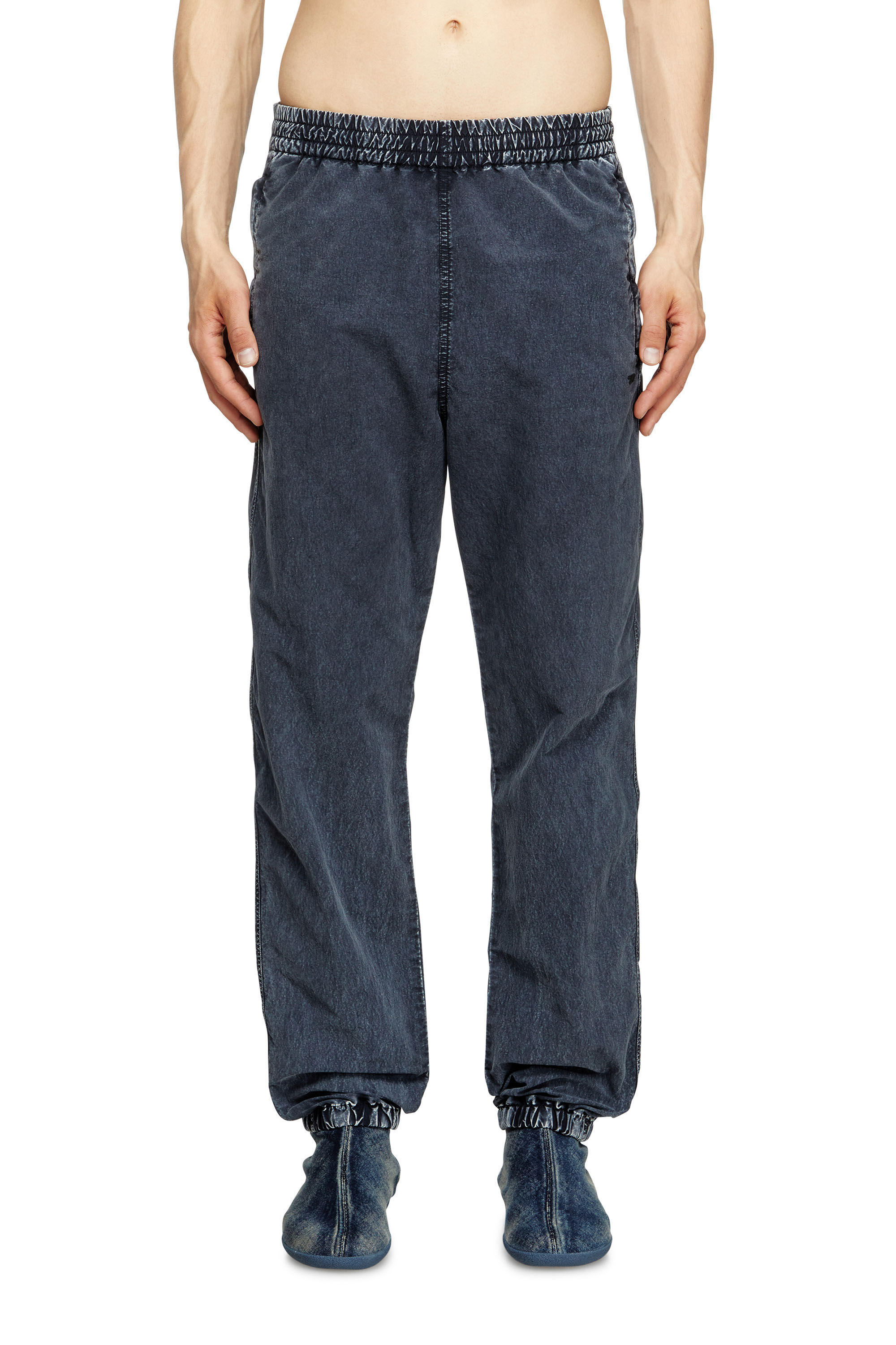 Diesel - P-WILSON, Pantaloni in nylon Taslan riciclato Uomo in Blu - 2
